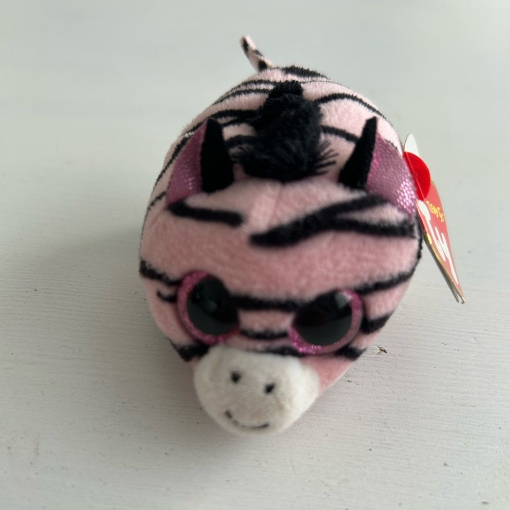 3️⃣ for $20💰 
Teeny Ty Beanie Boos ‘Pennie’